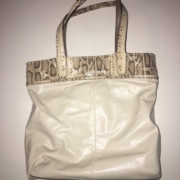 Coach Bag - Picture 2 of 4